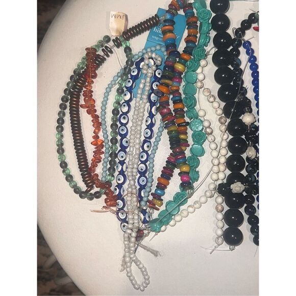 New/NWT 28 Strands of Various Colors Shapes and Size DIY Artisan Beads - Picture 2 of 5